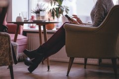 伊朗总统强烈谴责美以袭击伊能源设施：或引发失控后果